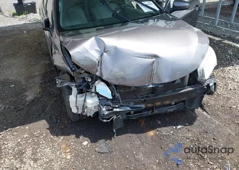 2017 Toyota Camry Le z USA, uszkodzony, nr VIN 4T1BF1FK7HU648585